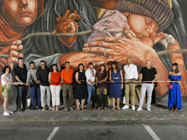 Inaugurato il murale di Vera Bugatti nel 25° della Pro Loco 
